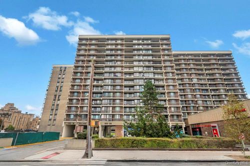 12k-15038 Union Tpke, Flushing, NY, 11367-3906 | Card Image