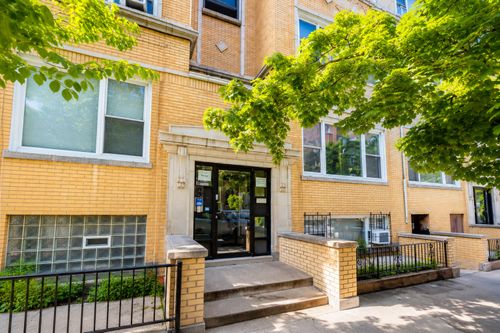 1-446 W Arlington Pl, Chicago, IL, 60614-7374 | Card Image