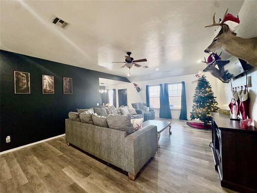 701 Drexal Pl, Duncan, OK, 73533-2243 | Card Image