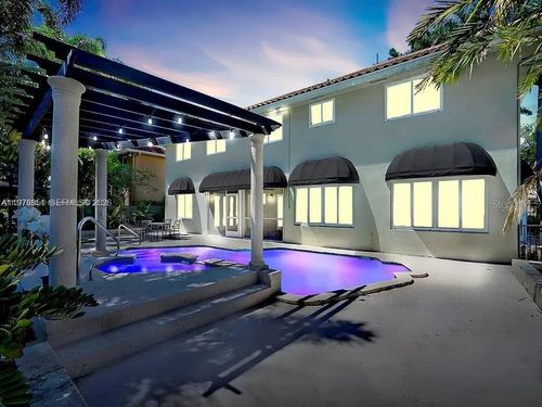 15945 Nw 82nd Ct, Miami Lakes, FL, 33016-6614 | Card Image