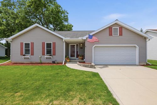 7565 W Village Crest Drive, MADISON, WI, 53719 | Card Image