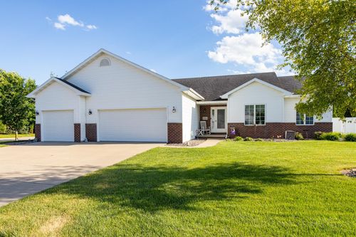 1304 Whitetail Dr, NEENAH, WI, 54956-4354 | Card Image