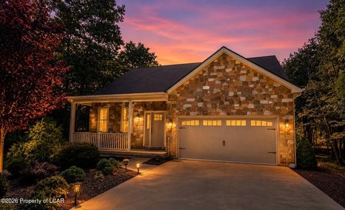 92 Turnberry Ln, Hazleton, PA, 18202 | Card Image
