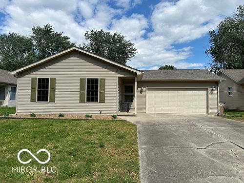 3911 Villa Dr, Columbus, IN, 47203-1459 | Card Image