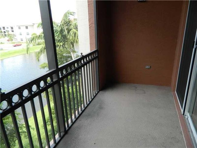 APT-319 - 3055 Nw 126 Th Ave, Condo with 2 bedrooms, 2 bathrooms and null parking in Sunrise FL | Image 13