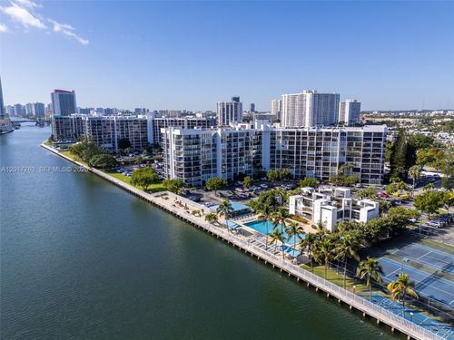 906-800 Parkview Dr, Hallandale Beach, FL, 33009-8904 | Card Image