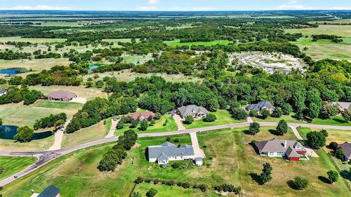 131 Whispering Winds Dr, Gunter, TX, 75058-2560 | Card Image