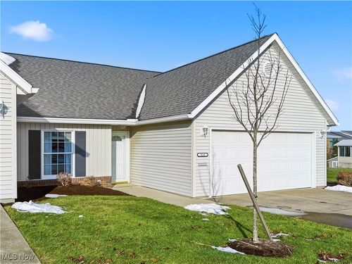 816 King Ridge Dr, Ashland, OH, 44805-3667 | Card Image