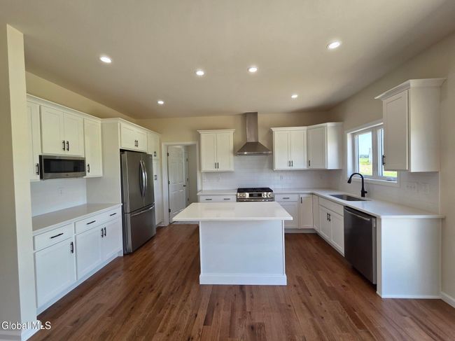 37 Jack Dr, House other with 3 bedrooms, 3 bathrooms and 4 parking in Mechanicville NY | Image 8