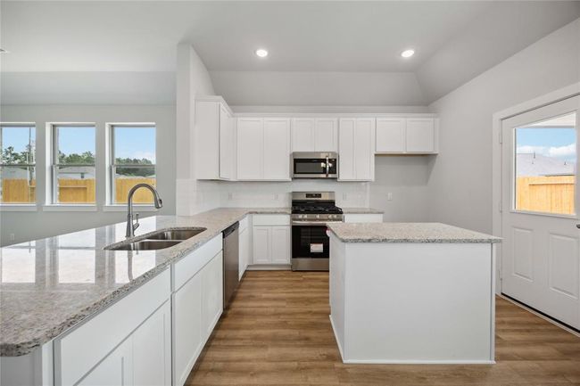 25460 Honus Wagner Way, House other with 4 bedrooms, 2 bathrooms and 2 parking in Splendora TX | Image 8