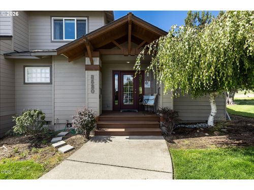 8520 Golden Pheasant Ct, Redmond, OR, 97756 | Card Image