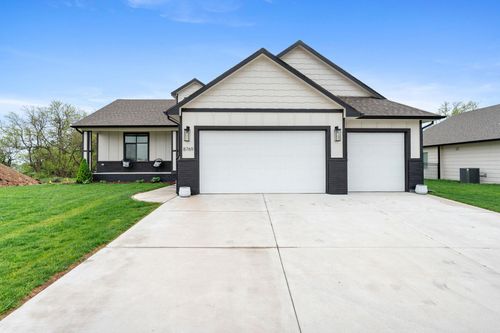 8769 E Bradford St, Wichita, KS, 67210-1610 | Card Image