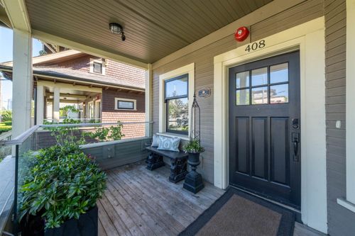 408 Eighth St, New Westminster, BC, V3M0K1 | Card Image