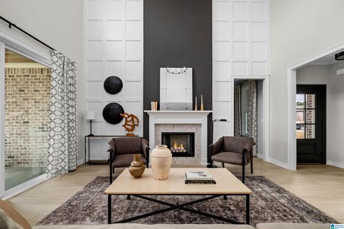 4012 Martin Brook Cir, HOOVER, AL, 35244-5260 | Card Image