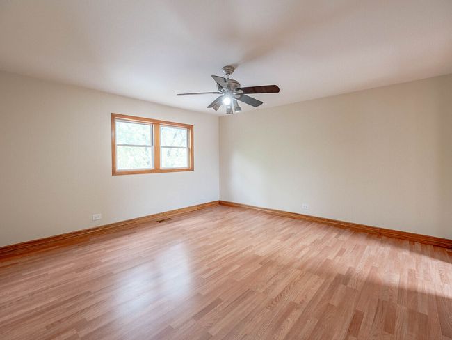 930 W Bryn Mawr Ave, House other with 3 bedrooms, 2 bathrooms and 2 parking in Roselle IL | Image 11