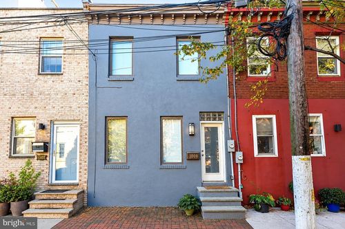 1009 S Chadwick St, PHILADELPHIA, PA, 19146-2007 | Card Image