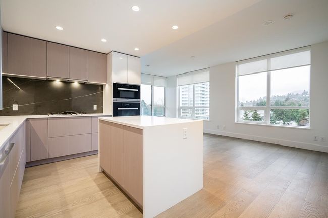 506 - 1675 Lions Gate Lane, Condo with 2 bedrooms, 2 bathrooms and 2 parking in North Vancouver BC | Image 2