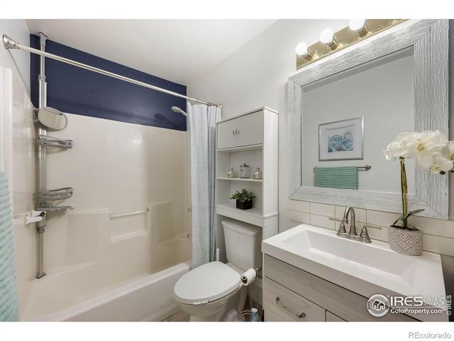 Bathroom has modern updated vanity. | Image 16