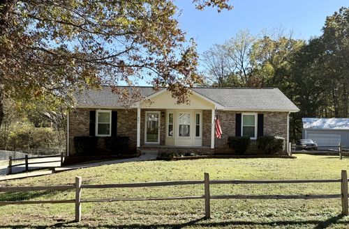 921 Merritt Lewis Ln, Clarksville, TN, 37042-7806 | Card Image