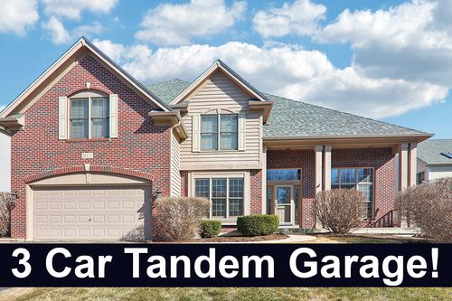 911 Tipperary St, Gilberts, IL, 60136-8904 | Card Image