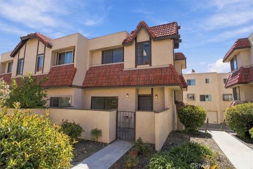 4-27623 Nugget Dr, Canyon Country, CA, 91387-4278 | Card Image