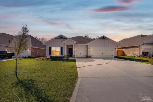 8640 Bluebell St, Milton, FL, 32583-7569 | Card Image