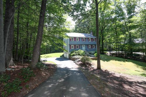 34 Olde Lantern Rd, Bedford, NH, 03110-4814 | Card Image