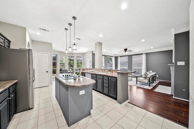 3910 Leanett Way Ct, House other with 4 bedrooms, 3 bathrooms and 2 parking in Pearland TX | Image 13