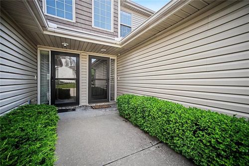 5417 N Hickory St, Kansas City, MO, 64118-2911 | Card Image