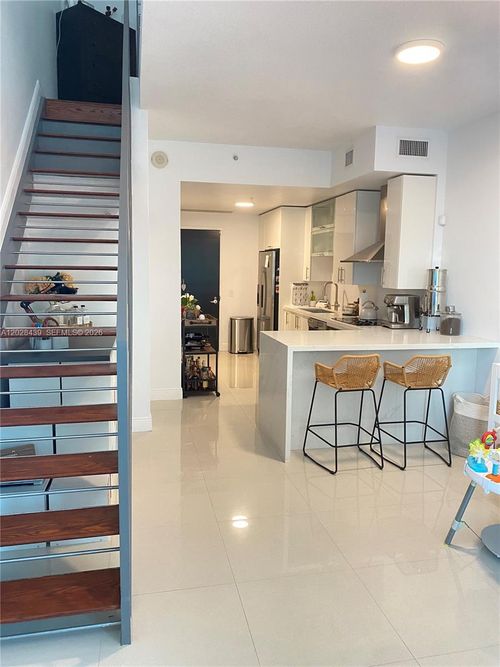 2212-60 Sw 13th St, Miami, FL, 33130-4328 | Card Image