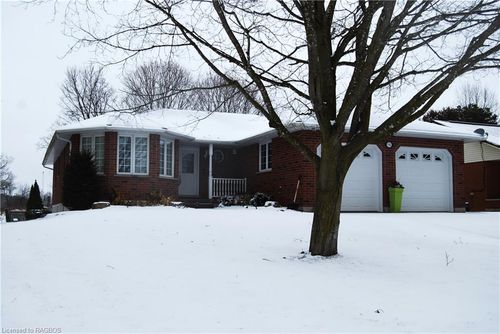 98 George Street N, Harriston, ON, N0G1Z0 | Card Image