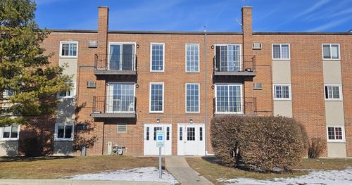 225-125 W Elk Trail, Carol Stream, IL, 60188 | Card Image