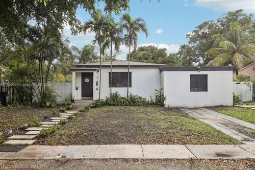 260 Nw 133rd St, North Miami, FL, 33168-3831 | Card Image