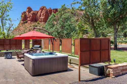 18 Disney Ln, Sedona, AZ, 86336-9127 | Card Image