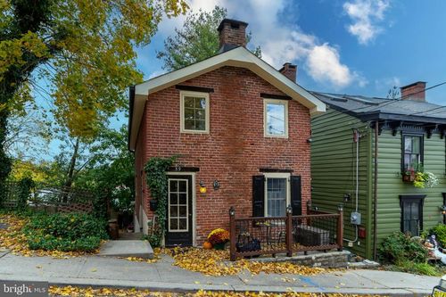 59 S Franklin St, Lambertville, NJ, 08530-1853 | Card Image
