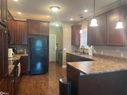 1400 S 13th St, Burlington, IA, 52601-3759 | Card Image
