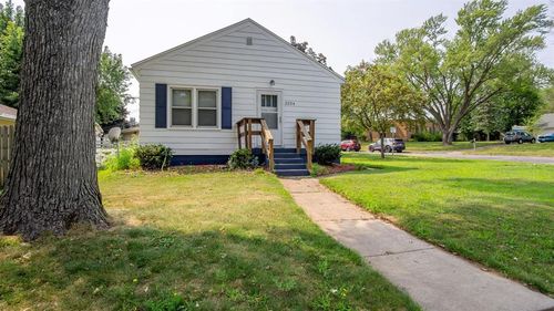 1-8-2234 11th Street, Eau Claire, WI, 54703 | Card Image