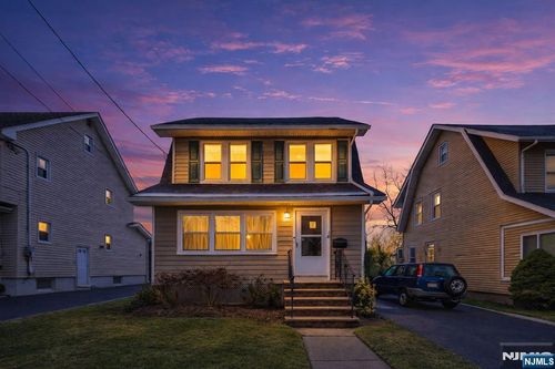 18 Palmer St, Bloomfield, NJ, 07003-4221 | Card Image