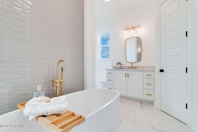 Primary ensuite III | Image 17