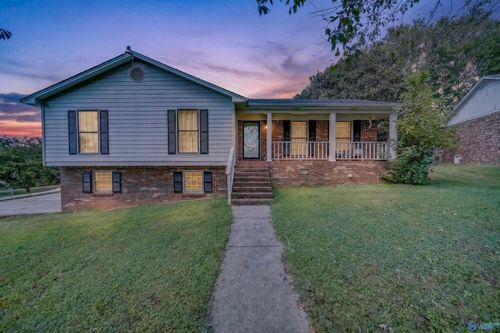 104 Reagan Ln, Huntsville, AL, 35811-9090 | Card Image