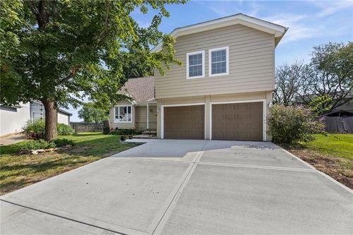 15620 W 143rd Ter, Olathe, KS, 66062-4820 | Card Image
