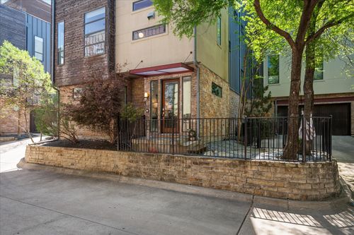 432 Trinity River Cir, Dallas, TX, 75203-1056 | Card Image