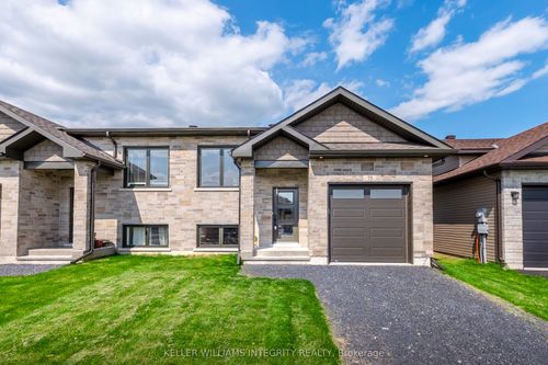 75 Portland Dr, Cornwall, ON, K6H0J5 | Card Image