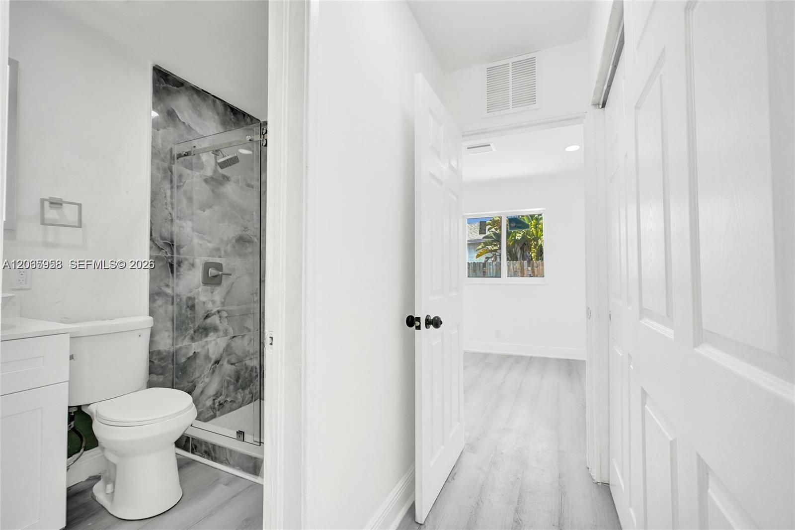 Residential Lease in Oakland Park 5