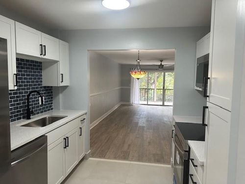 207-2700 Coral Springs Dr, Coral Springs, FL, 33065-3882 | Card Image