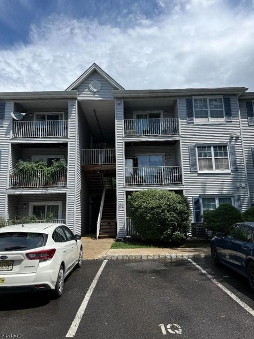 107 Stratford Pl, Bound Brook, NJ, 08805-2110 | Card Image