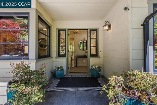 40 Camino Don Miguel, Orinda, CA, 94563-1739 | Card Image
