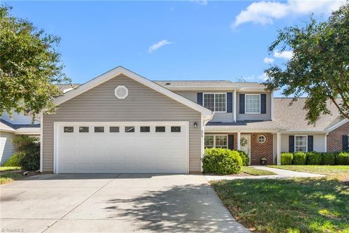 609 Huntingdon St, Elon, NC, 27244-9809 | Card Image