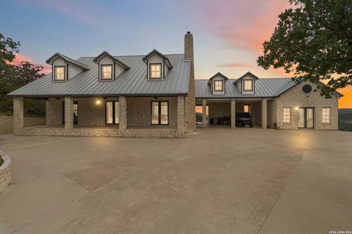 11482 Fm 337, Medina, TX, 78055-3642 | Card Image