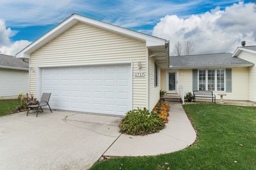 1717 Sunrise Point, Normal, IL, 61761 | Card Image